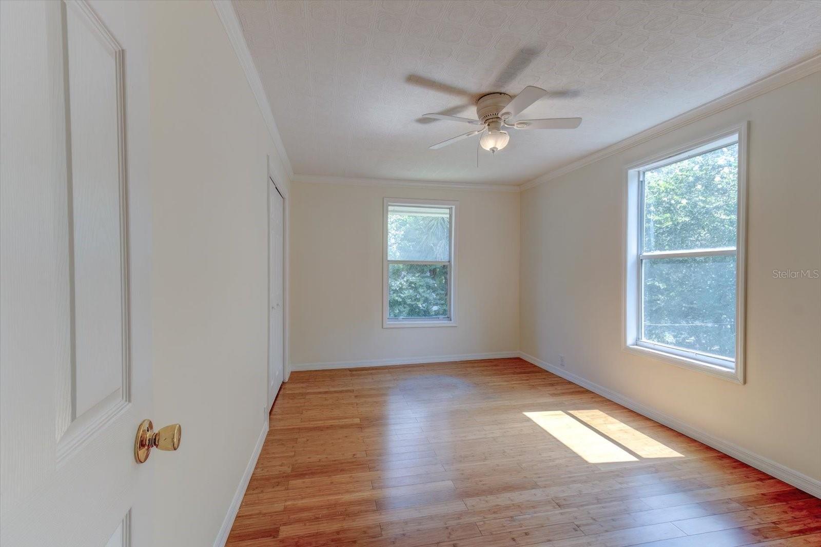 543 N Thorpe Ave Property Photo 47