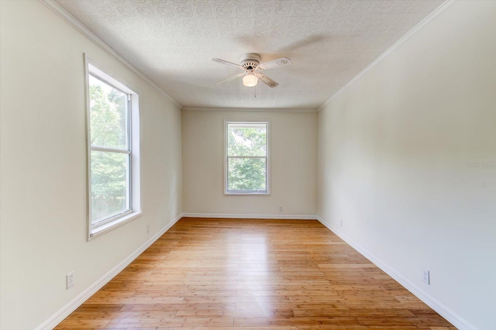 543 N Thorpe Ave Property Photo 55