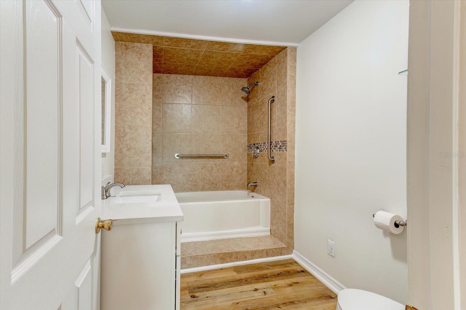 543 N Thorpe Ave Property Photo 58