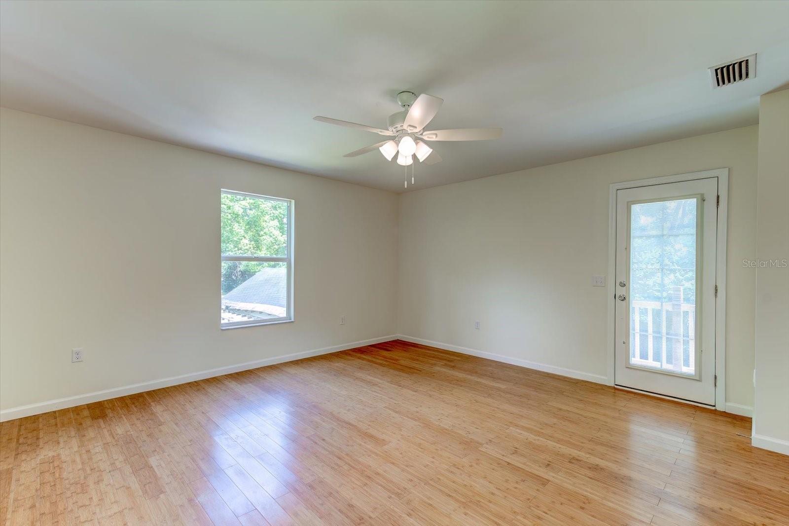 543 N Thorpe Ave Property Photo 66