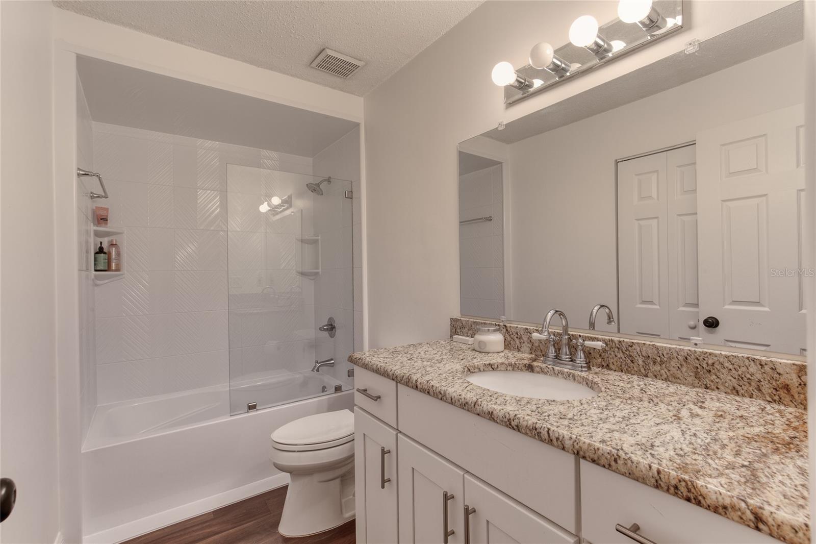 105 Deer Lake Cir Property Photo 29