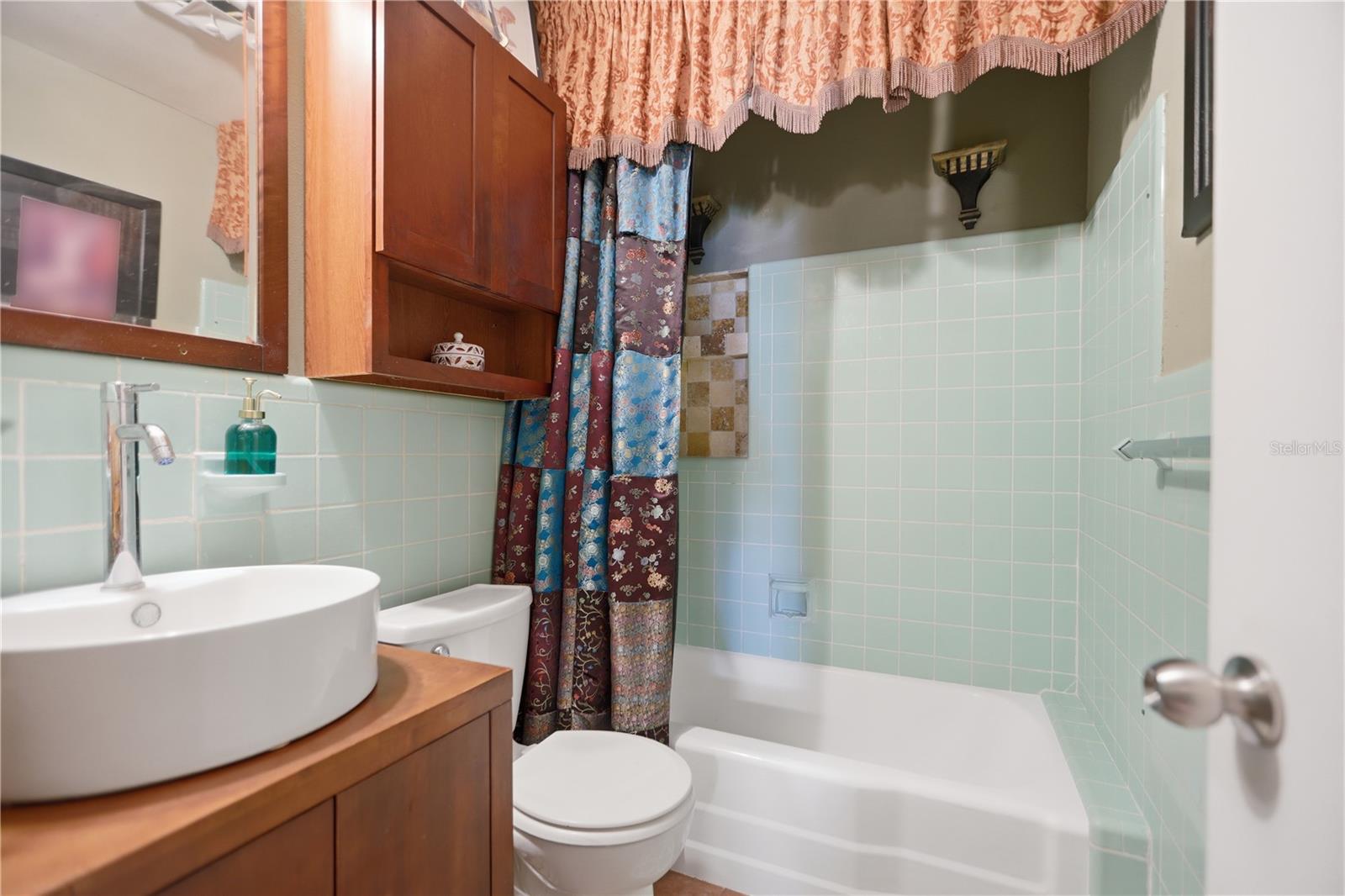 120 Valencia Rd Property Photo 8