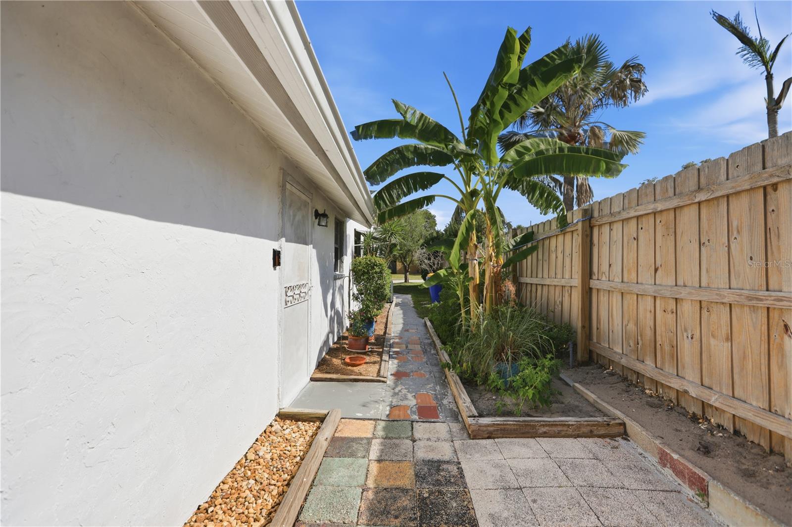120 Valencia Rd Property Photo 18