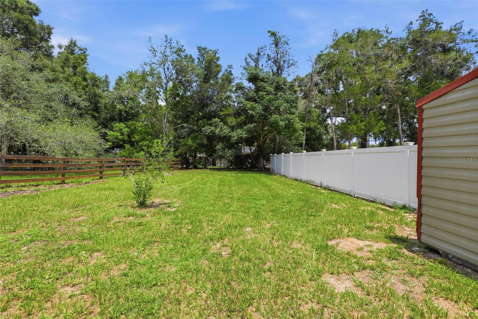 1570 Glenwood Rd Property Photo 52