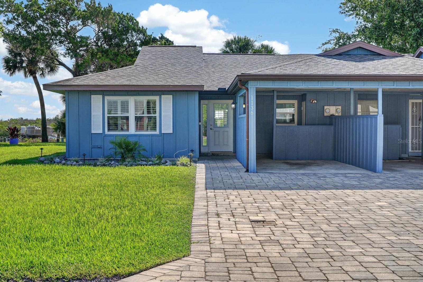 1136 Harbour Point Dr Property Photo 1