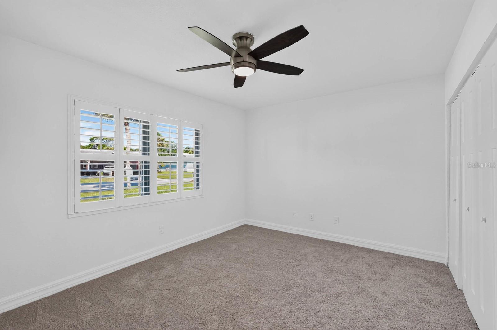 1136 Harbour Point Dr Property Photo 4