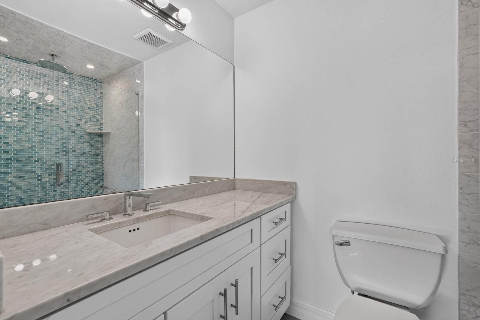 1136 Harbour Point Dr Property Photo 22