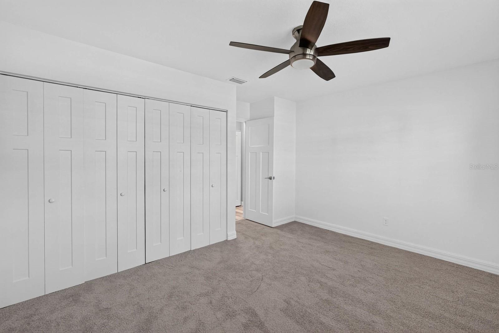 1136 Harbour Point Dr Property Photo 25