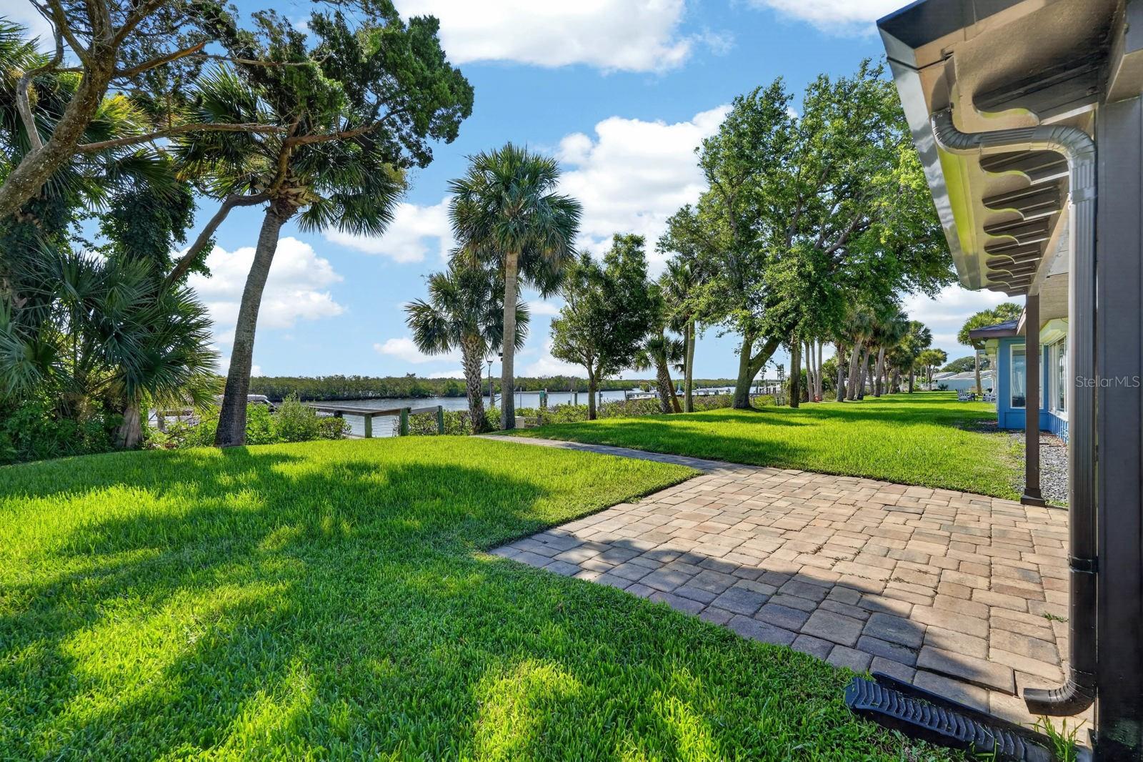 1136 Harbour Point Dr Property Photo 28