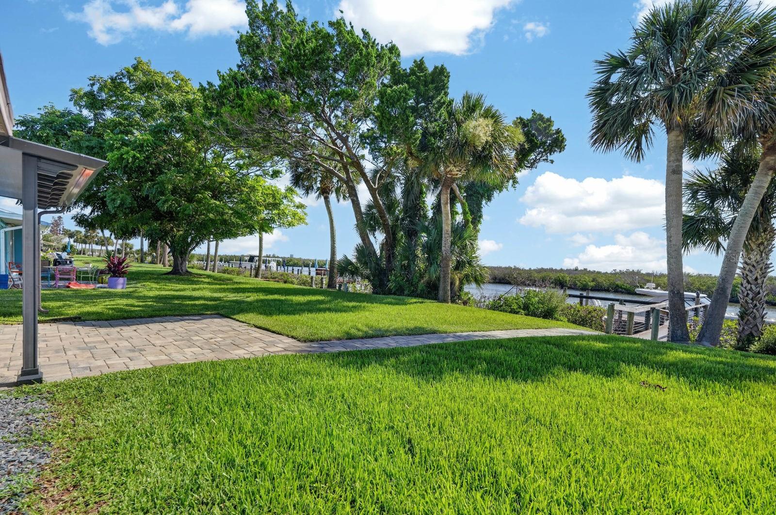 1136 Harbour Point Dr Property Photo 31