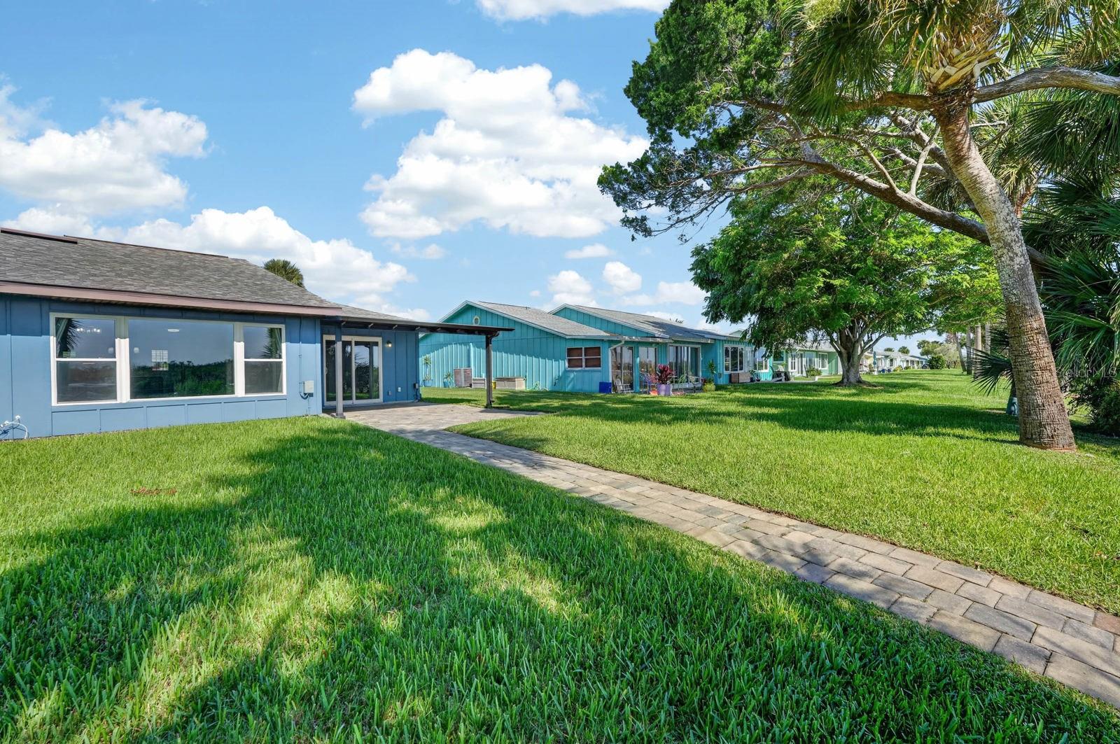 1136 Harbour Point Dr Property Photo 32