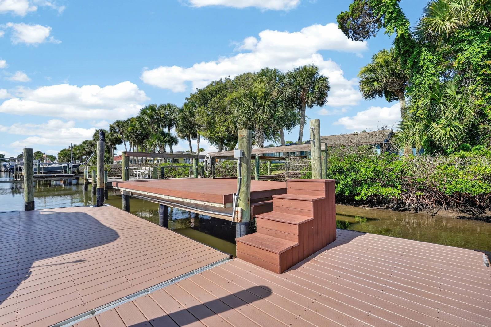 1136 Harbour Point Dr Property Photo 36