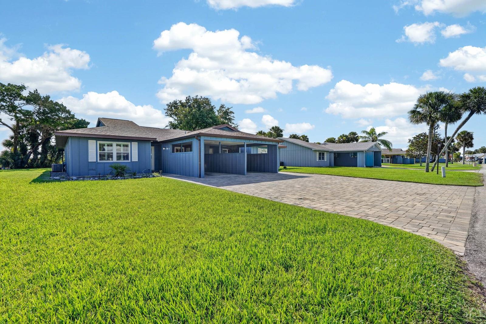 1136 Harbour Point Dr Property Photo 44