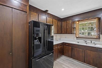 420 N Fairview Ave Property Photo 3