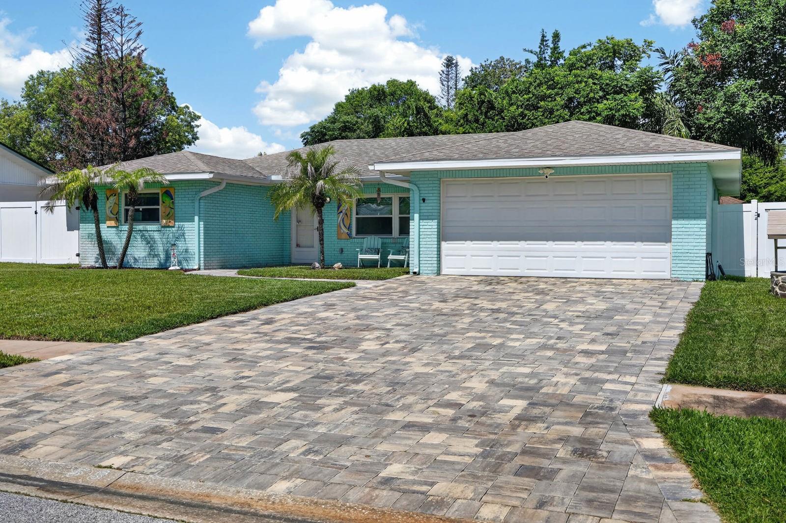 68 Raintree Dr Property Photo 2