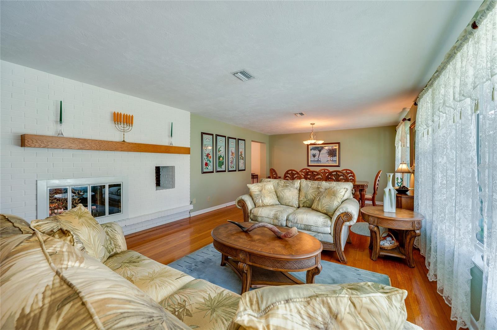 697 John Anderson Dr Property Photo 7