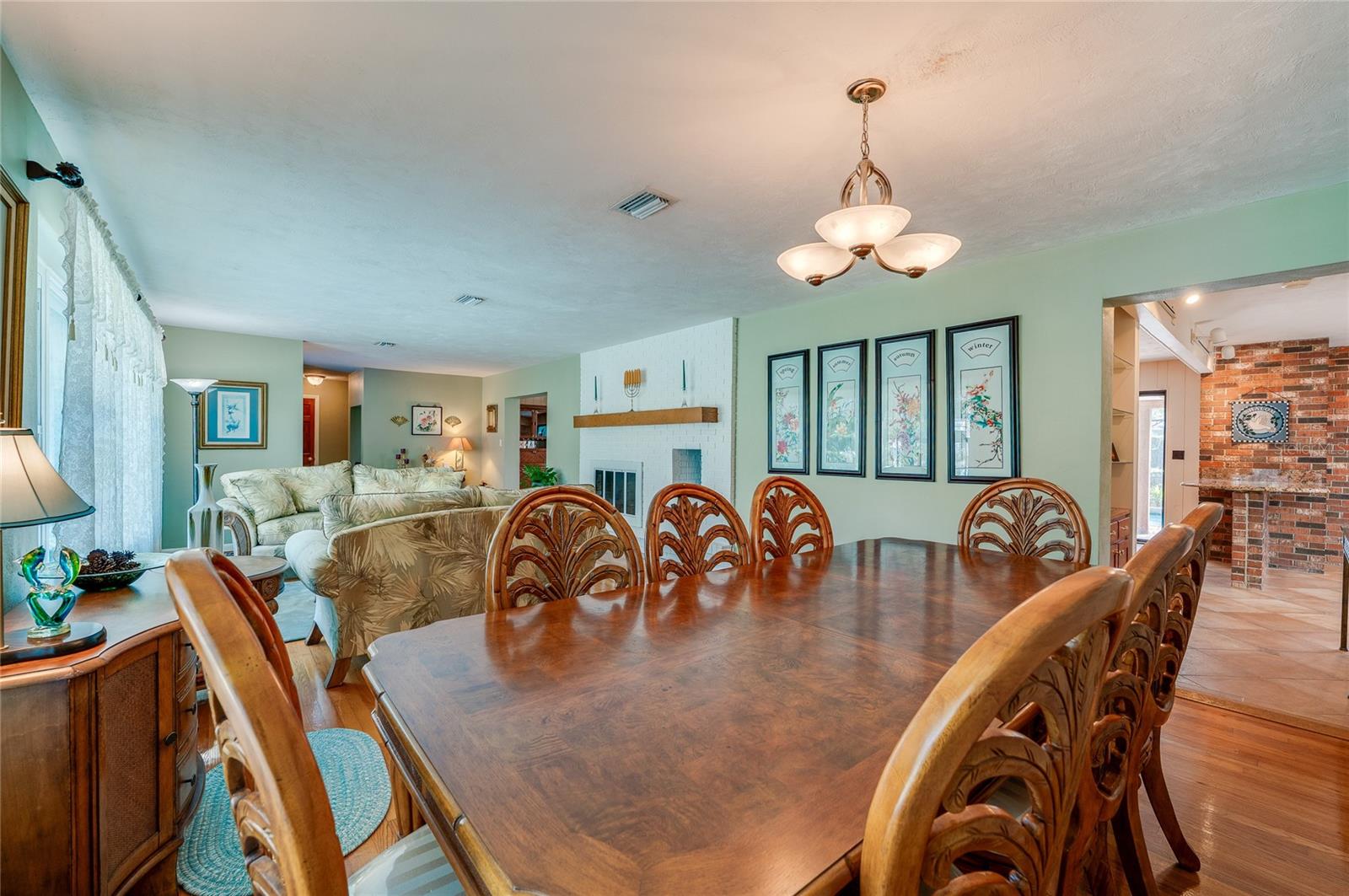 697 John Anderson Dr Property Photo 8