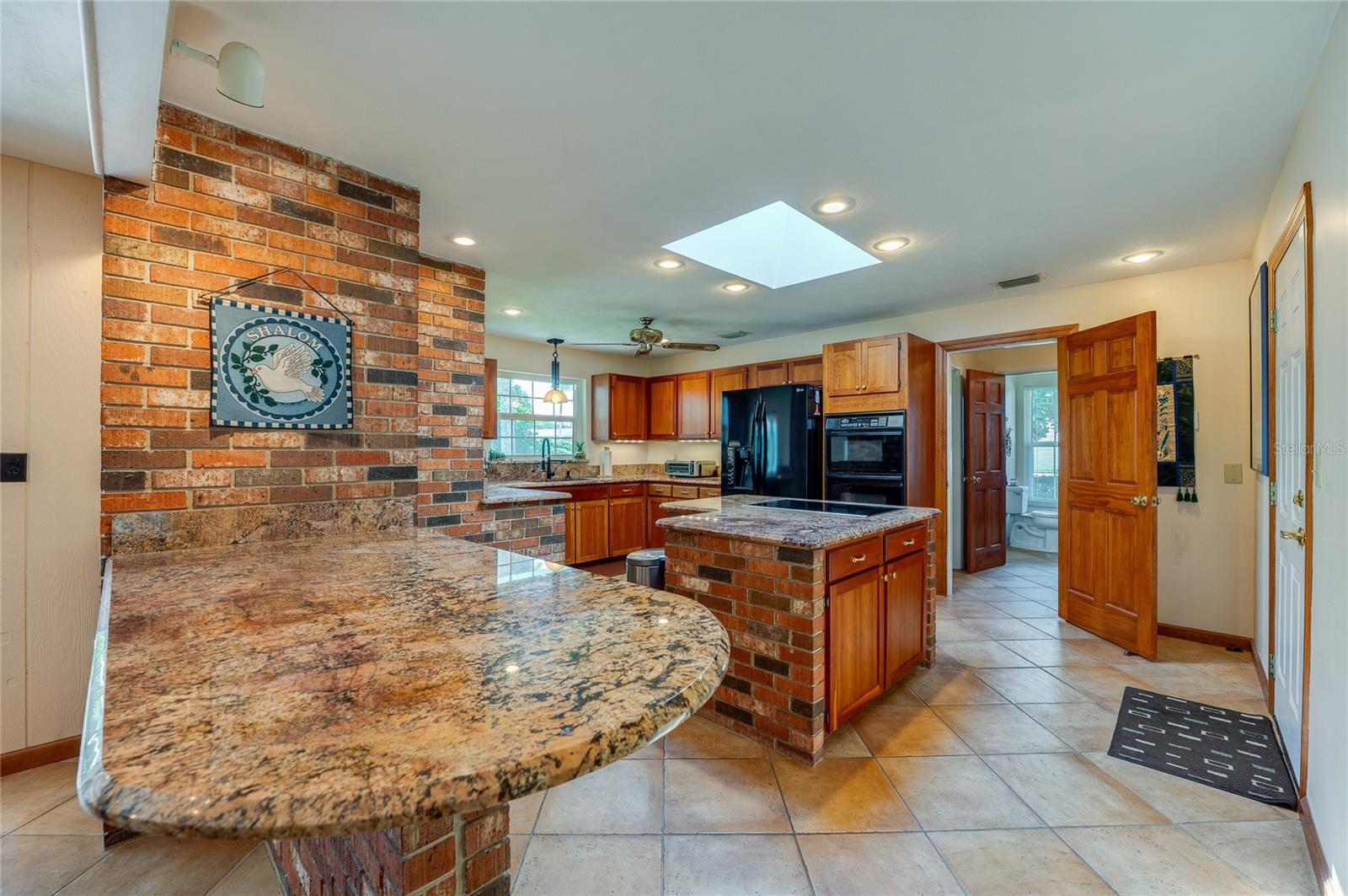 697 John Anderson Dr Property Photo 14