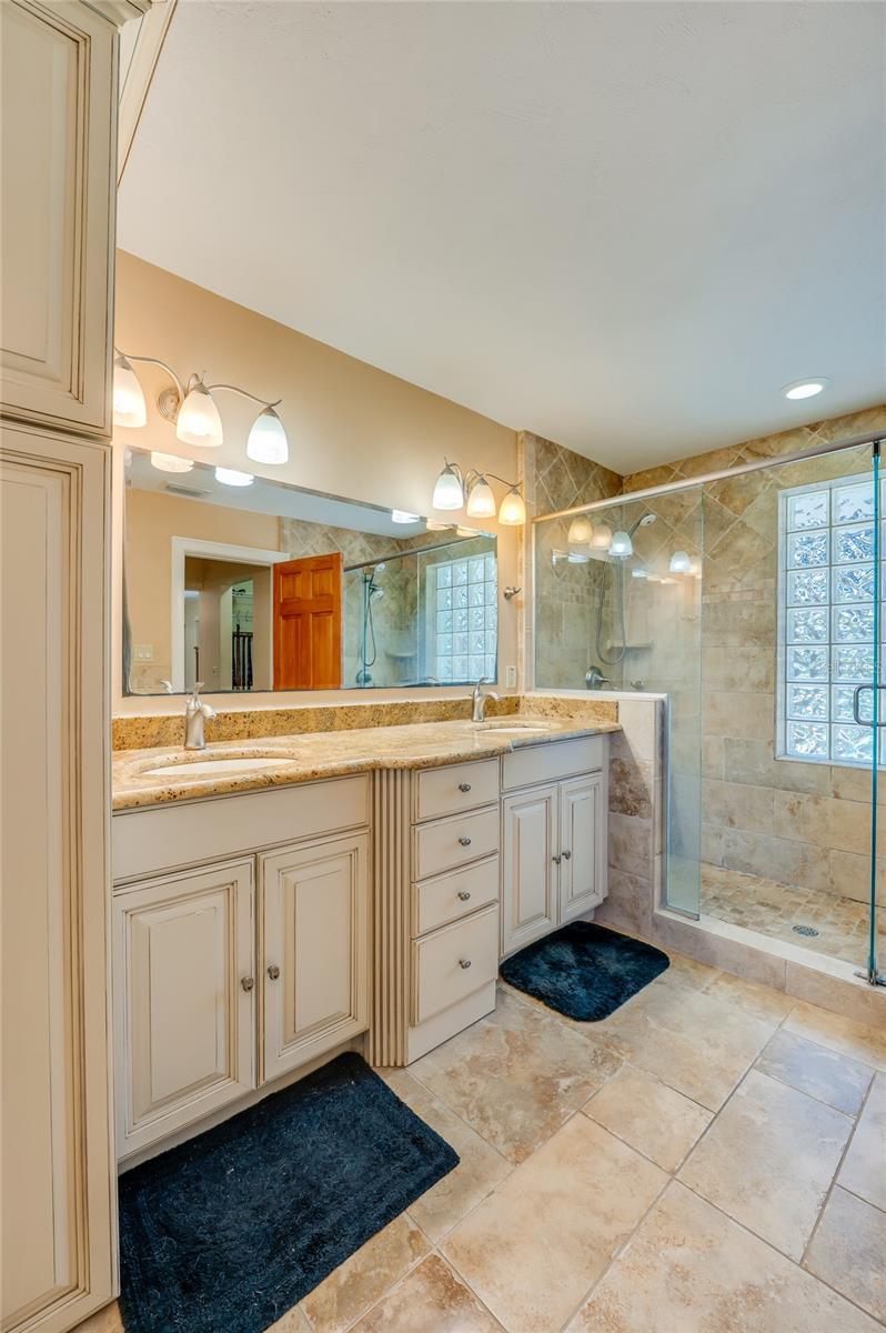 697 John Anderson Dr Property Photo 32