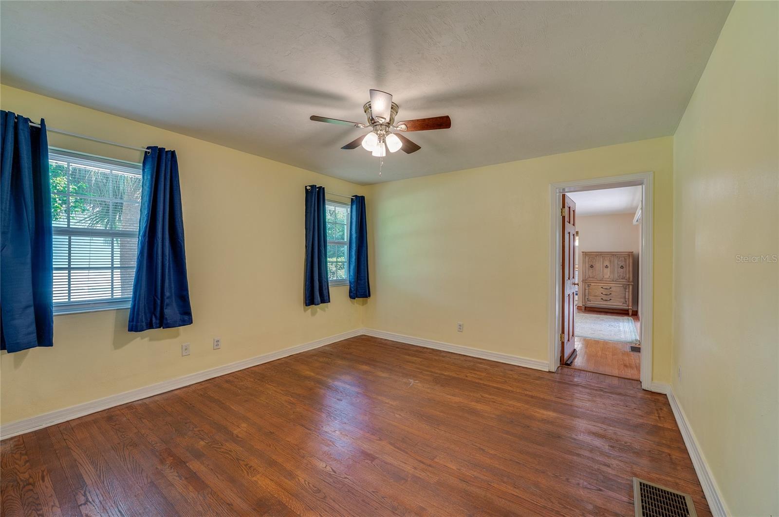 697 John Anderson Dr Property Photo 38