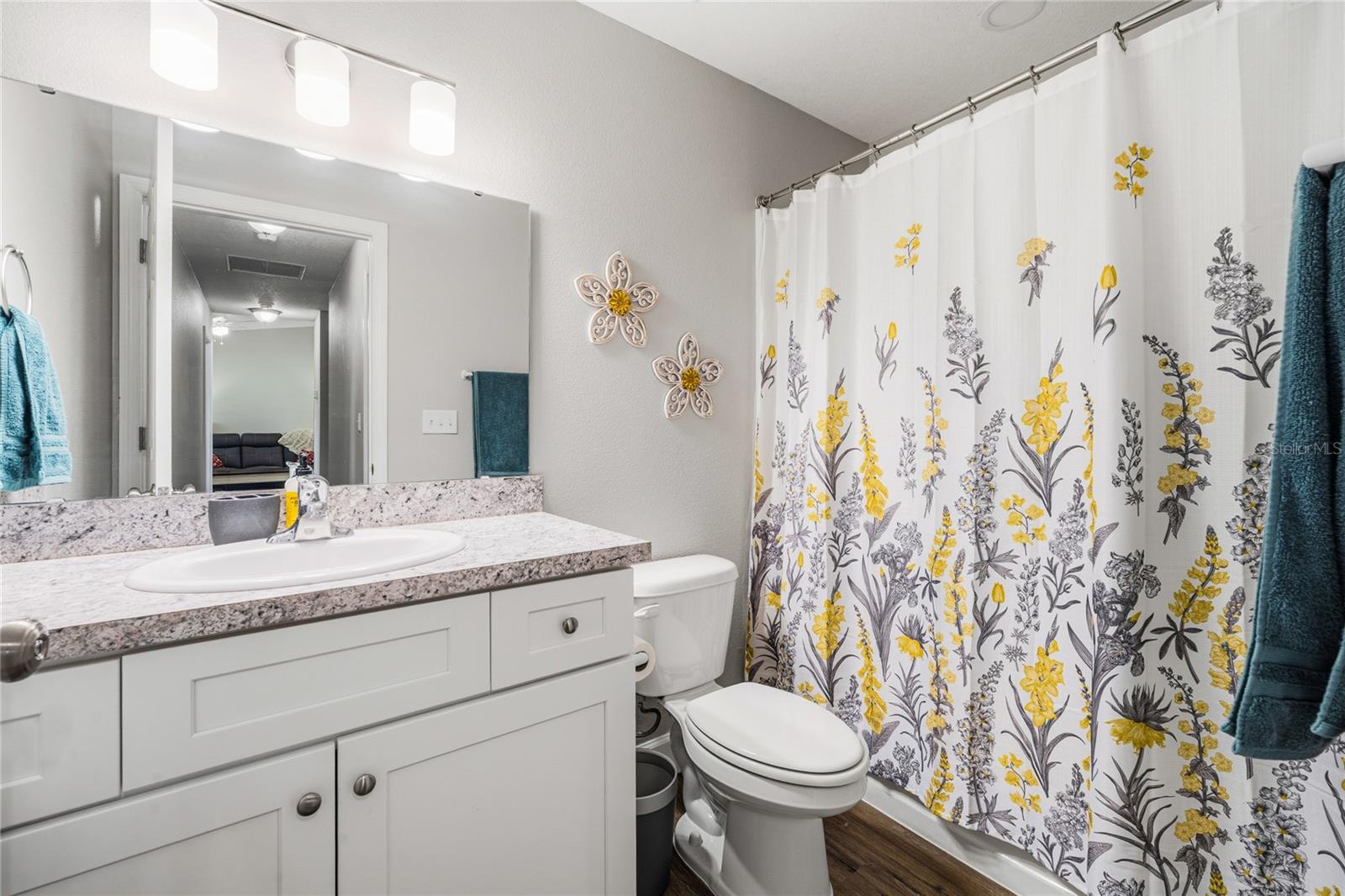 351 W Elm Dr Property Photo 14