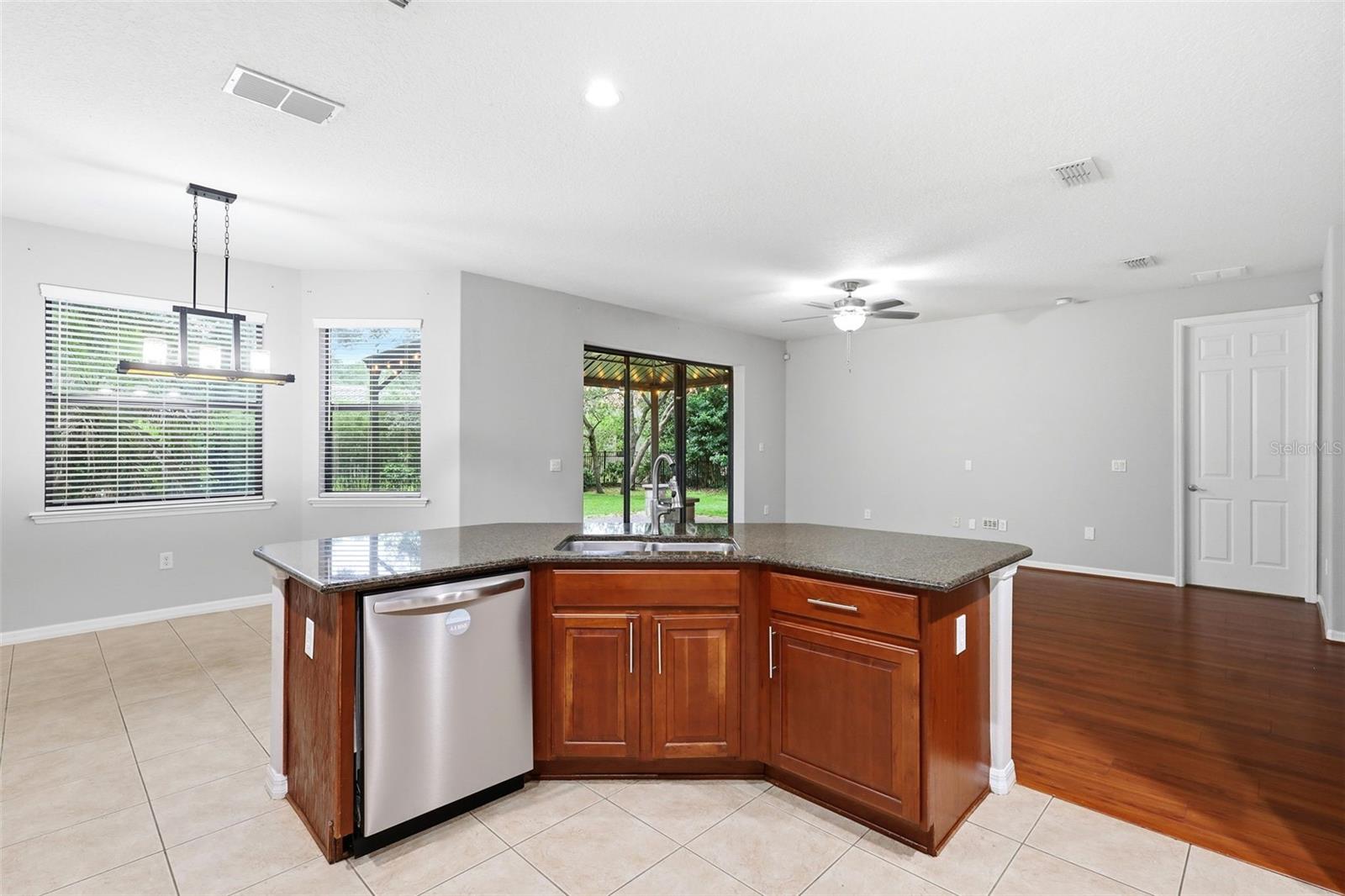 109 Elissar Dr Property Photo 24