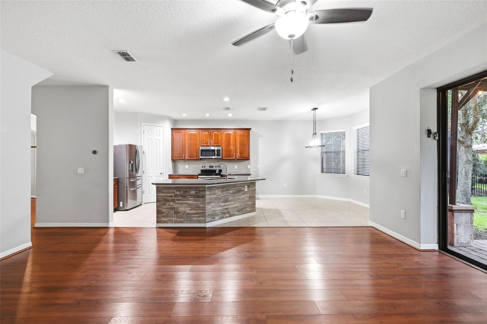 109 Elissar Dr Property Photo 25