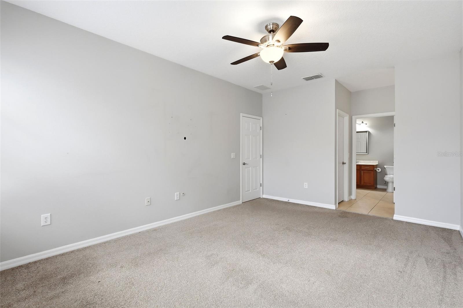 109 Elissar Dr Property Photo 26