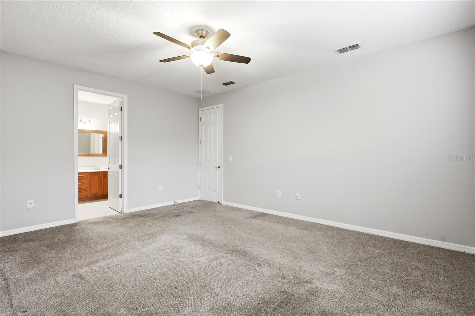 109 Elissar Dr Property Photo 27