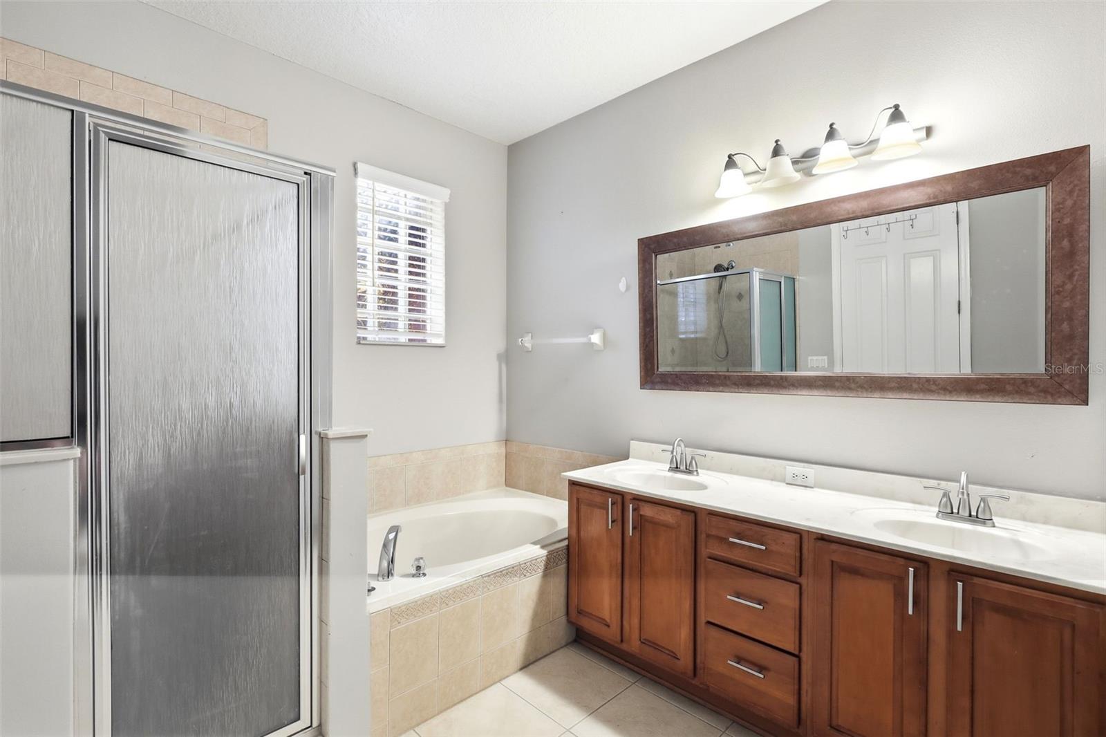 109 Elissar Dr Property Photo 30