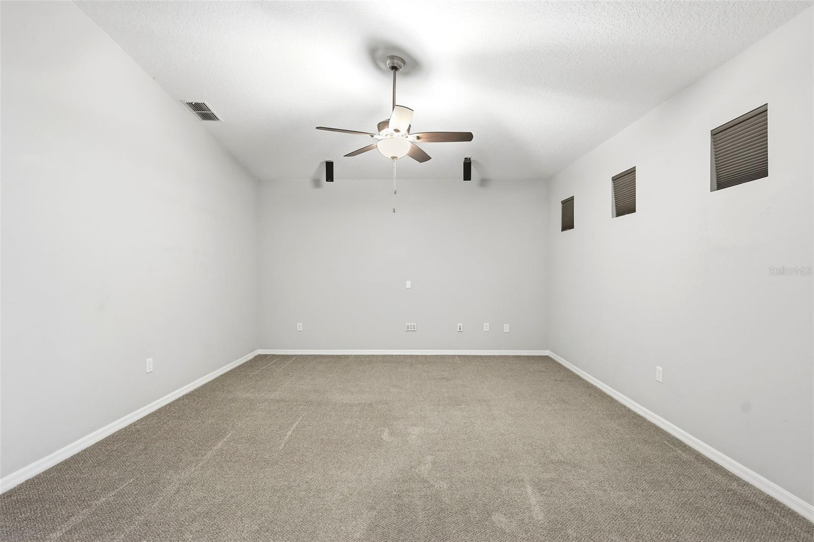 109 Elissar Dr Property Photo 36