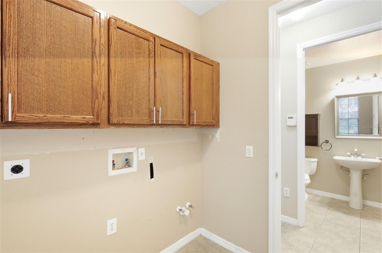 109 Elissar Dr Property Photo 38