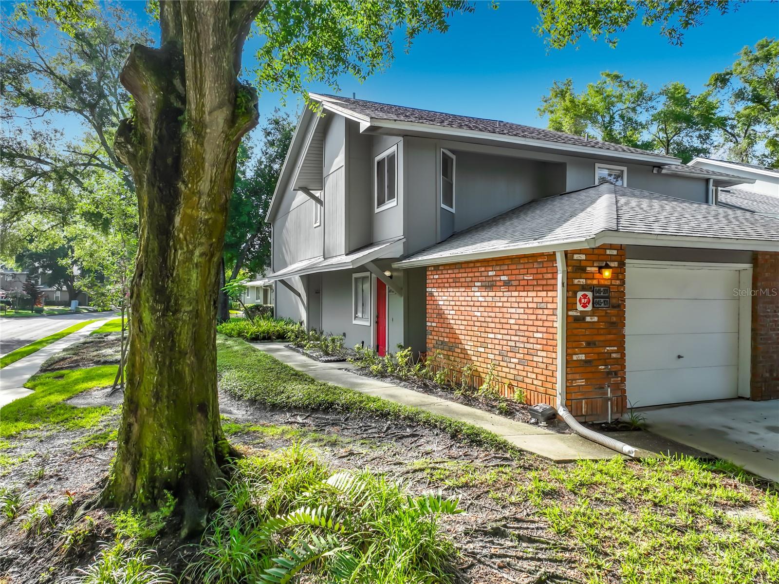 645 LAUREL OAK LN #201 Property Photo 1