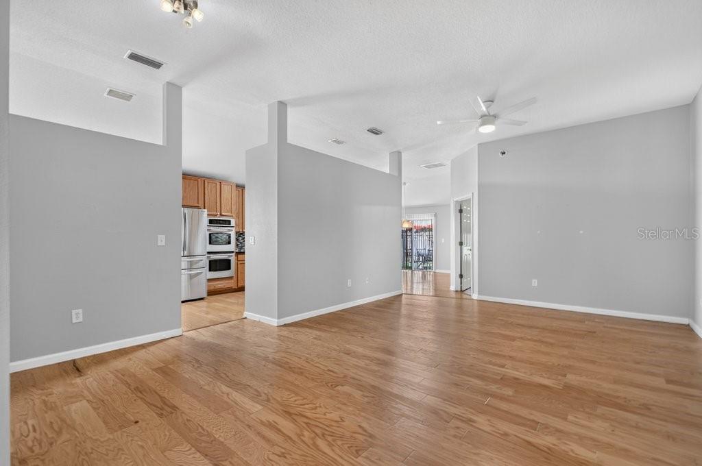 828 Crystal Spring Way Property Photo 32