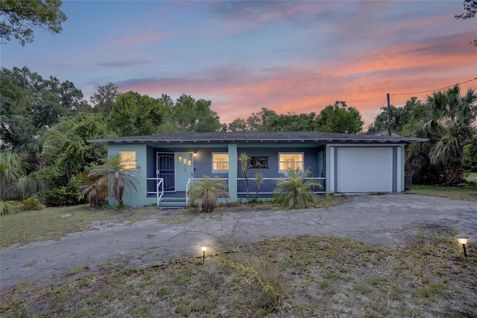 129 COLOMBA RD Property Photo 1