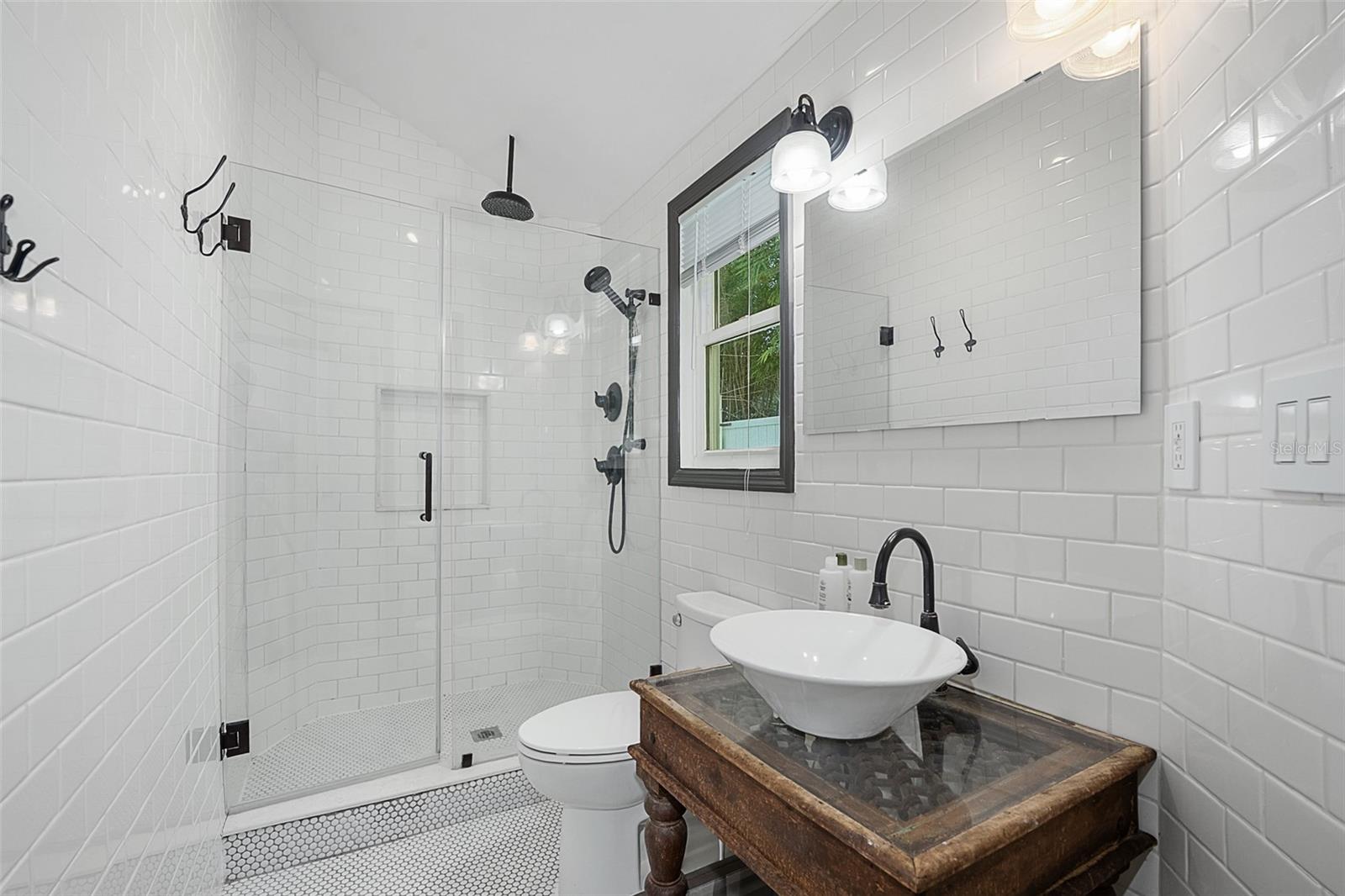 3110 John Anderson Dr Property Photo 43