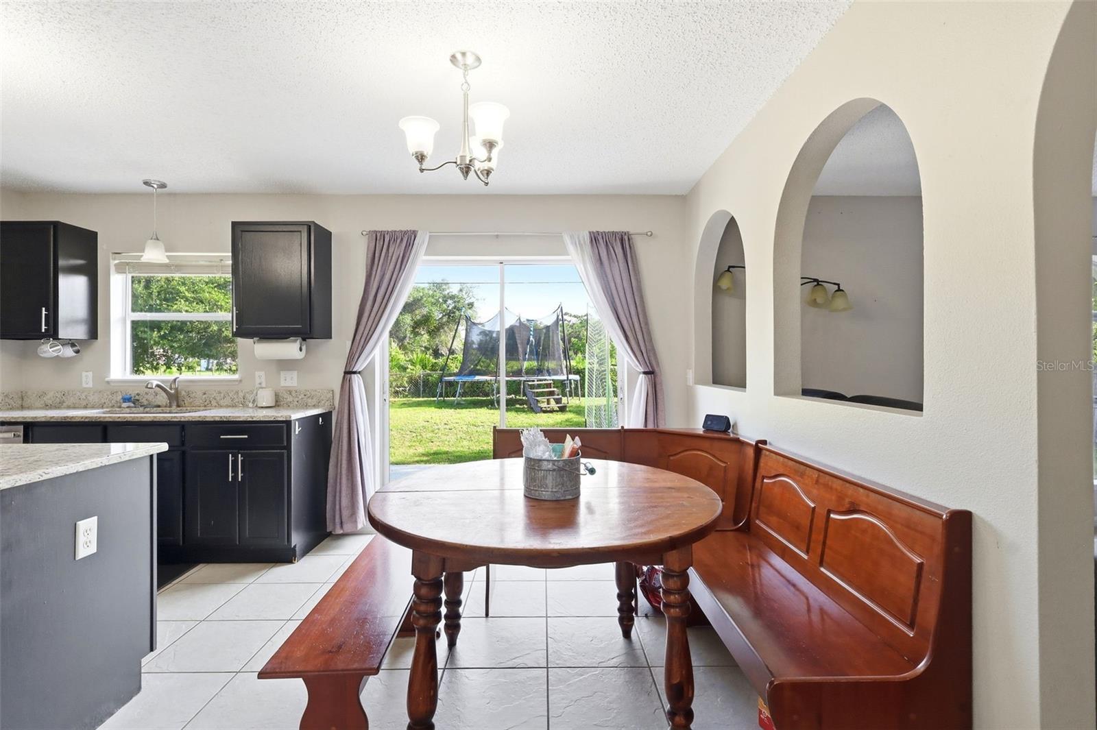 2678 Beckwith St Property Photo 11