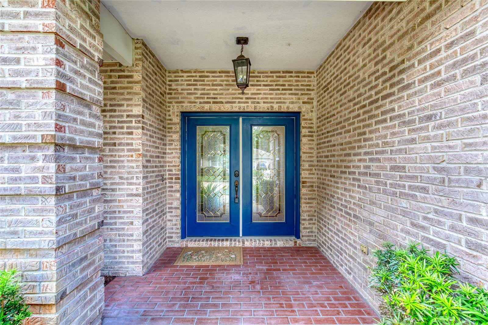 5 Watercliff Ln Property Photo 8