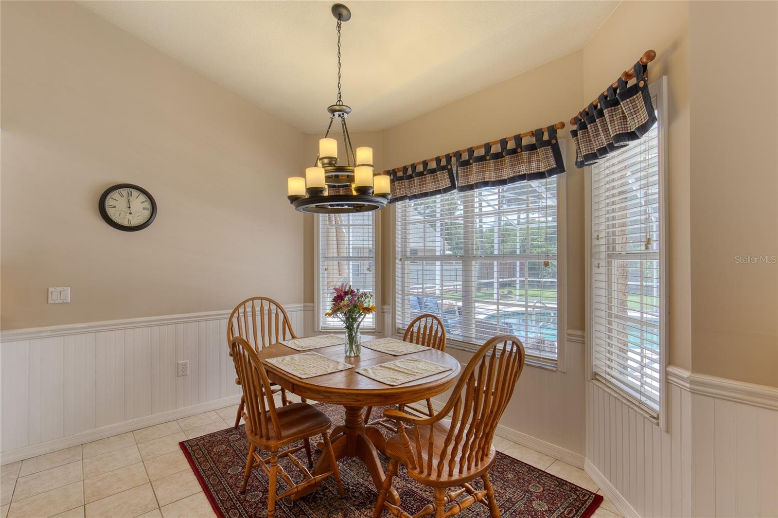 5 Watercliff Ln Property Photo 22