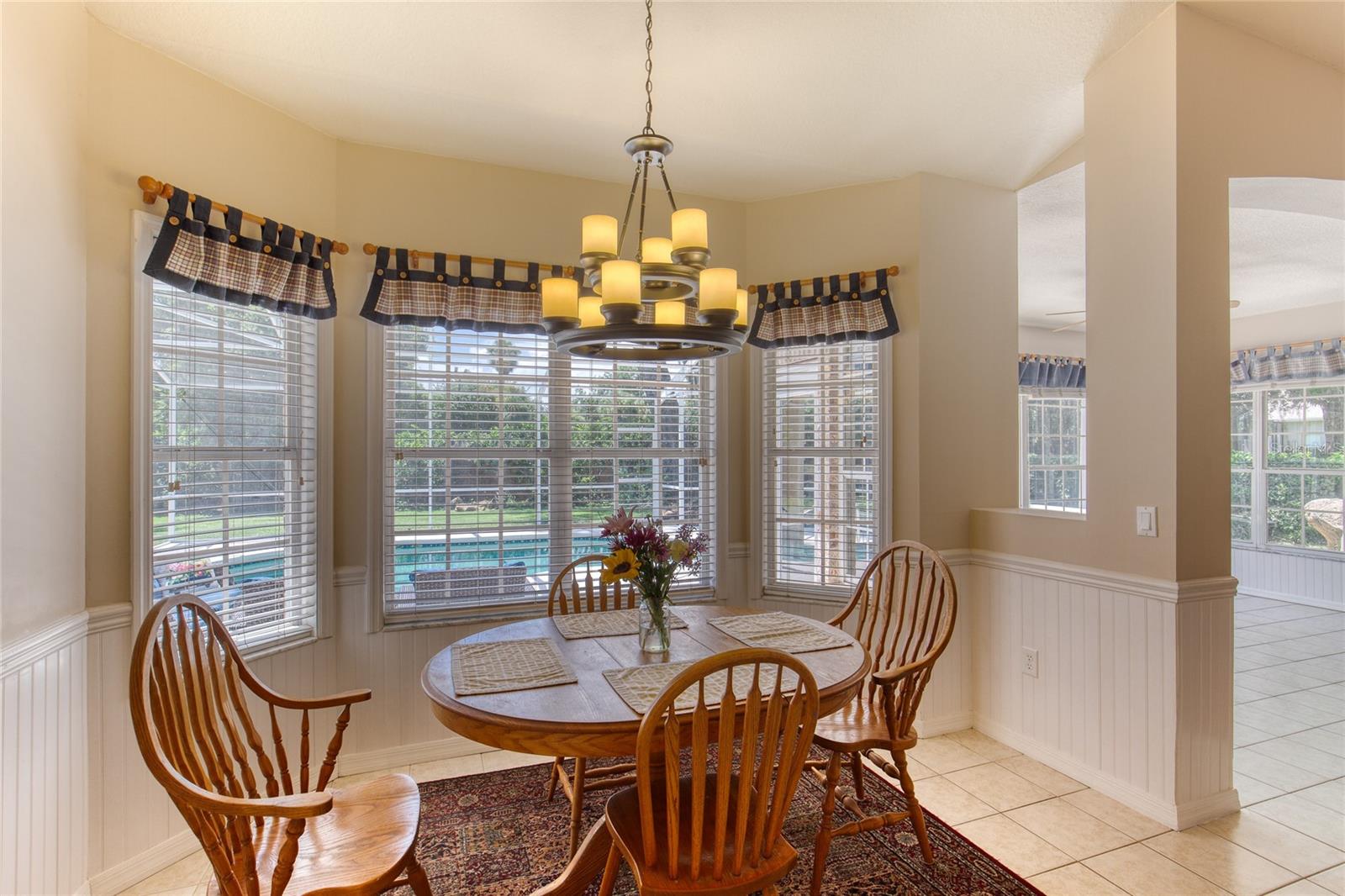 5 Watercliff Ln Property Photo 23