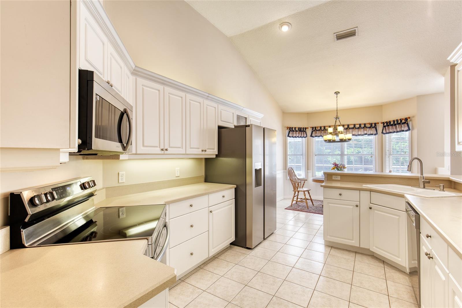 5 Watercliff Ln Property Photo 27