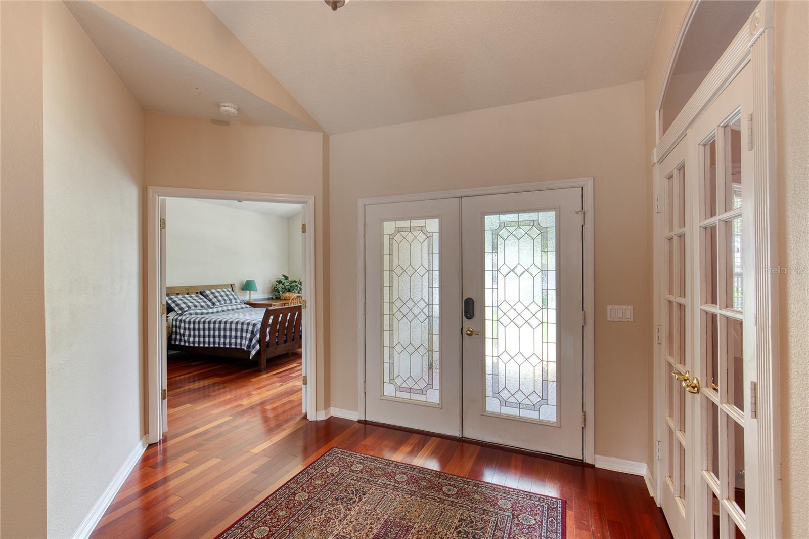 5 Watercliff Ln Property Photo 37