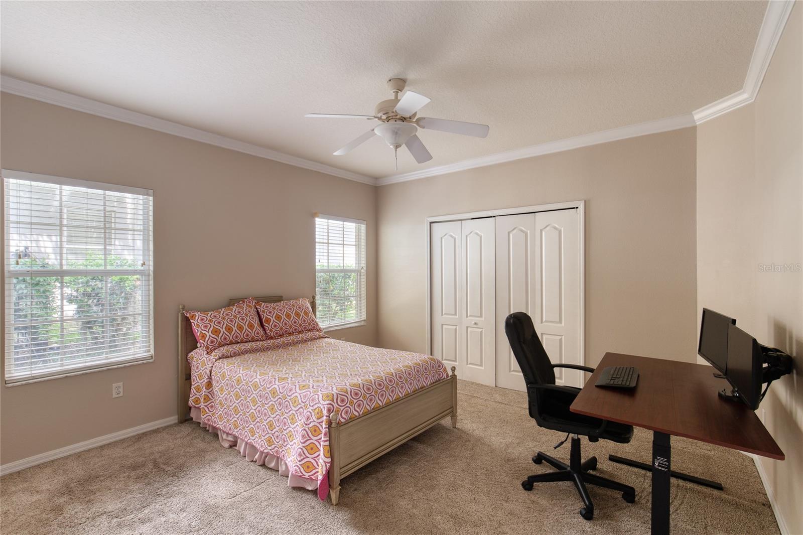 5 Watercliff Ln Property Photo 41