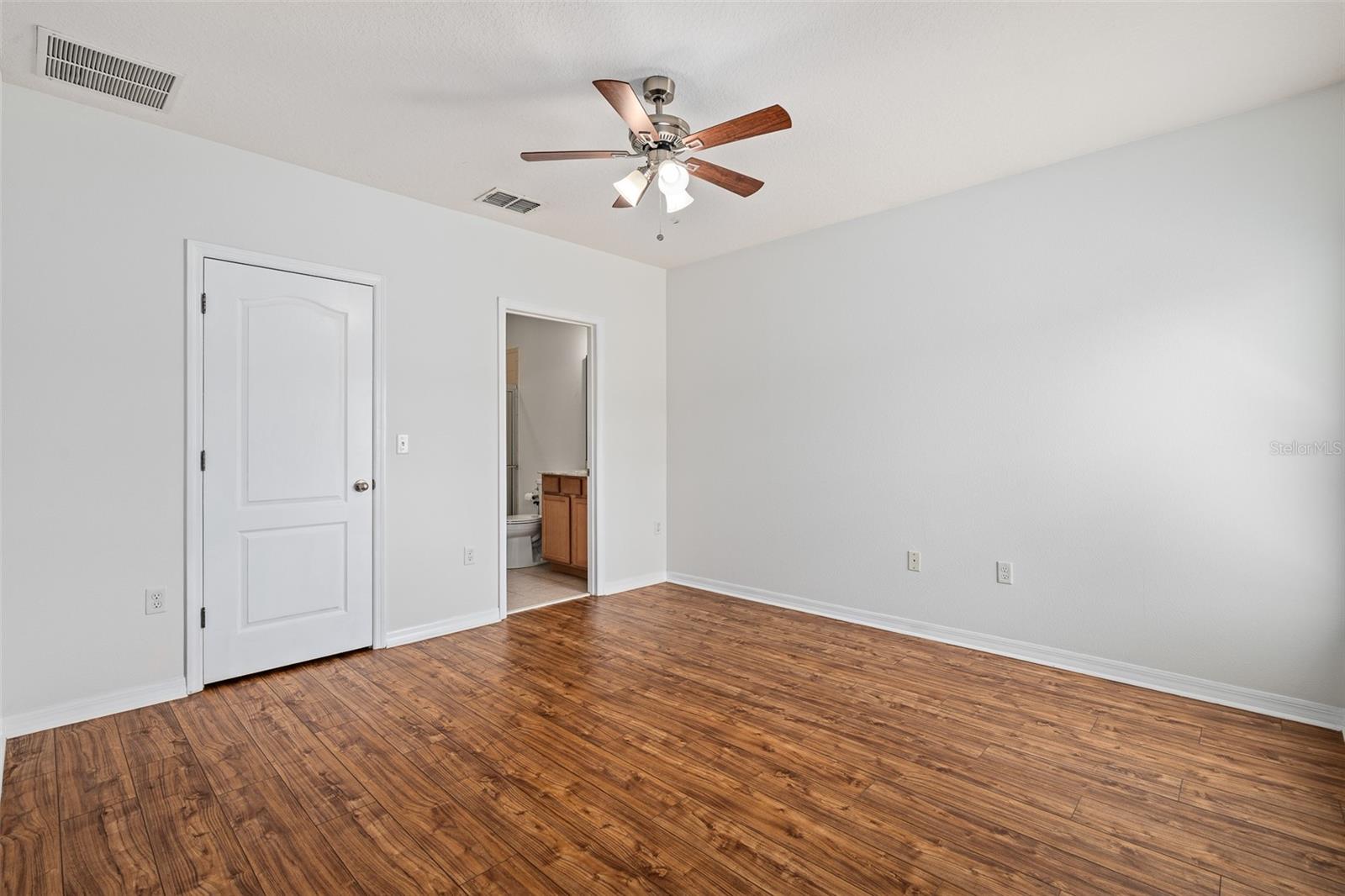 5317 Peach Blossom Blvd Property Photo 10