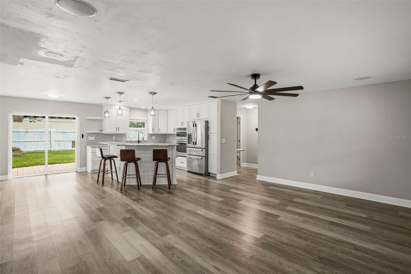 5780 Devon St Property Photo 6