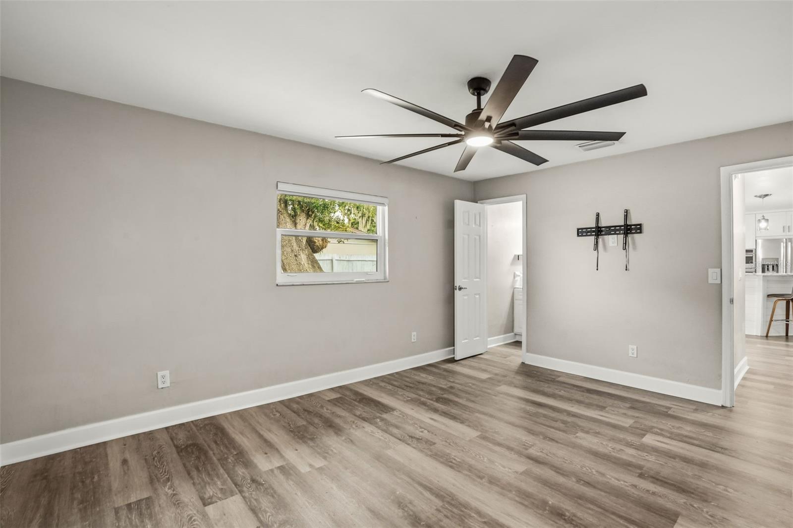 5780 Devon St Property Photo 21