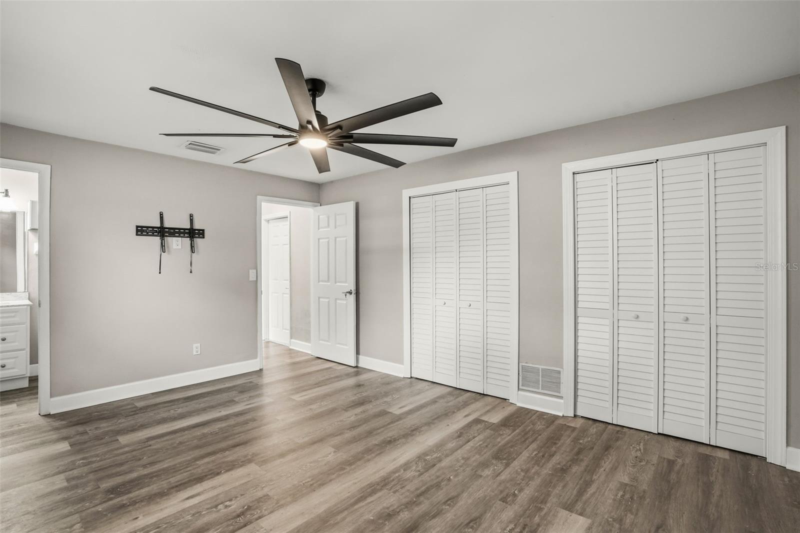 5780 Devon St Property Photo 22