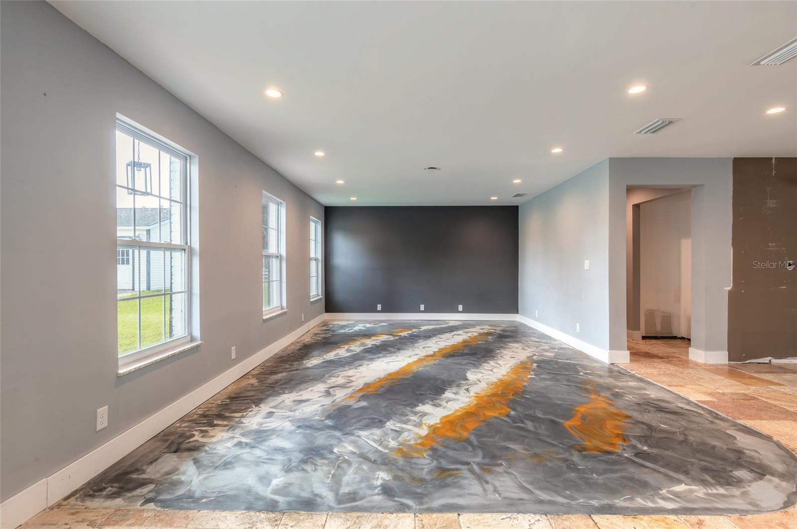 2015 Halifax Dr Property Photo 8