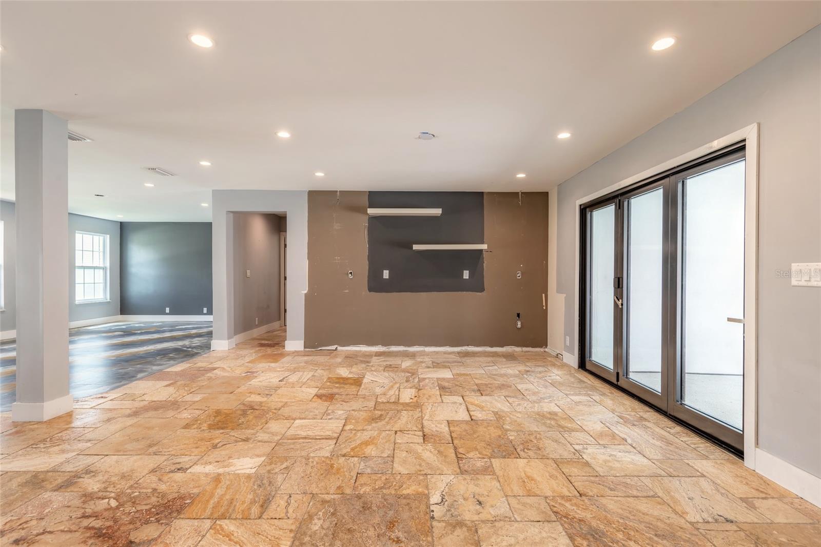 2015 Halifax Dr Property Photo 12