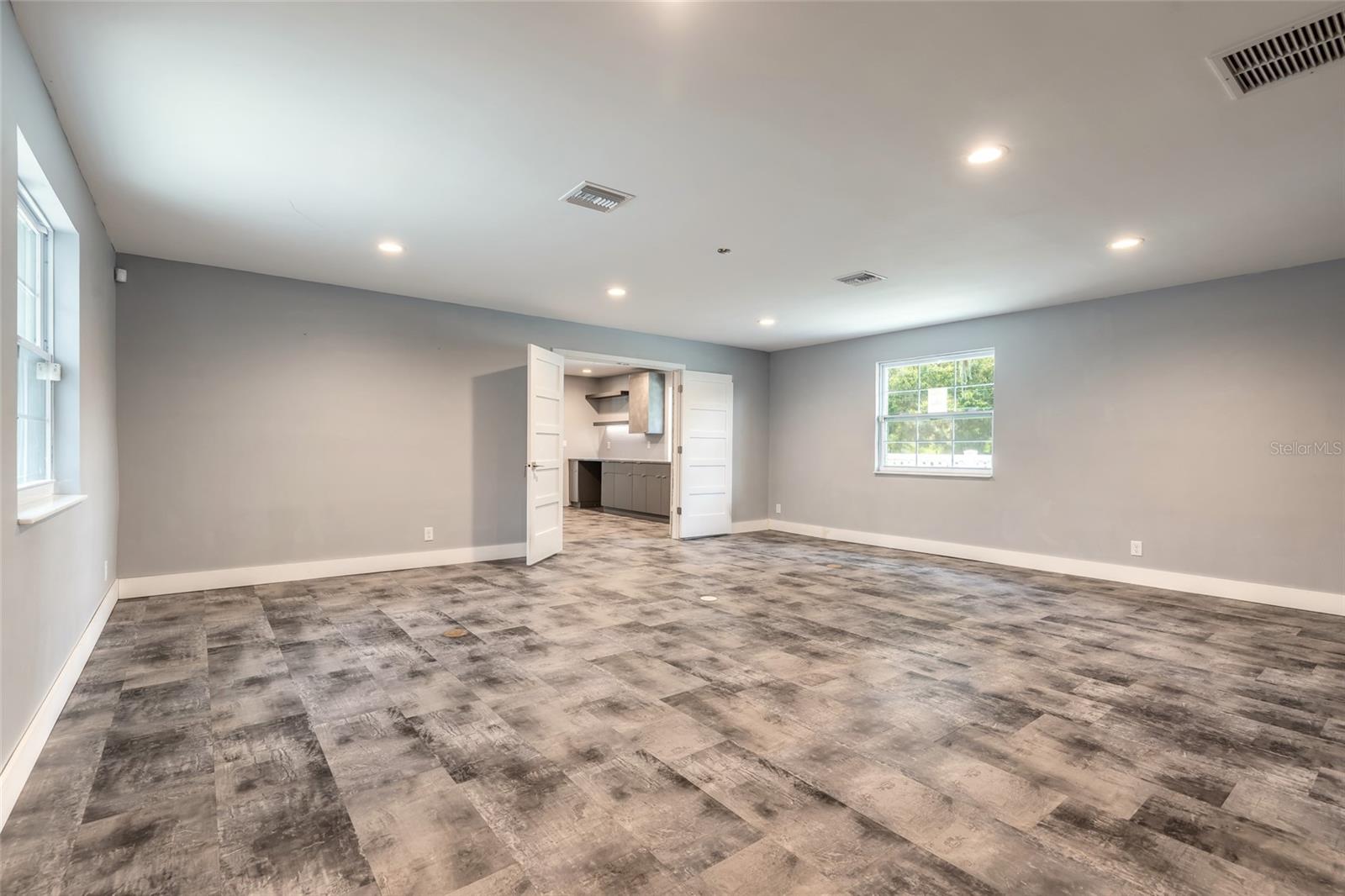 2015 Halifax Dr Property Photo 15